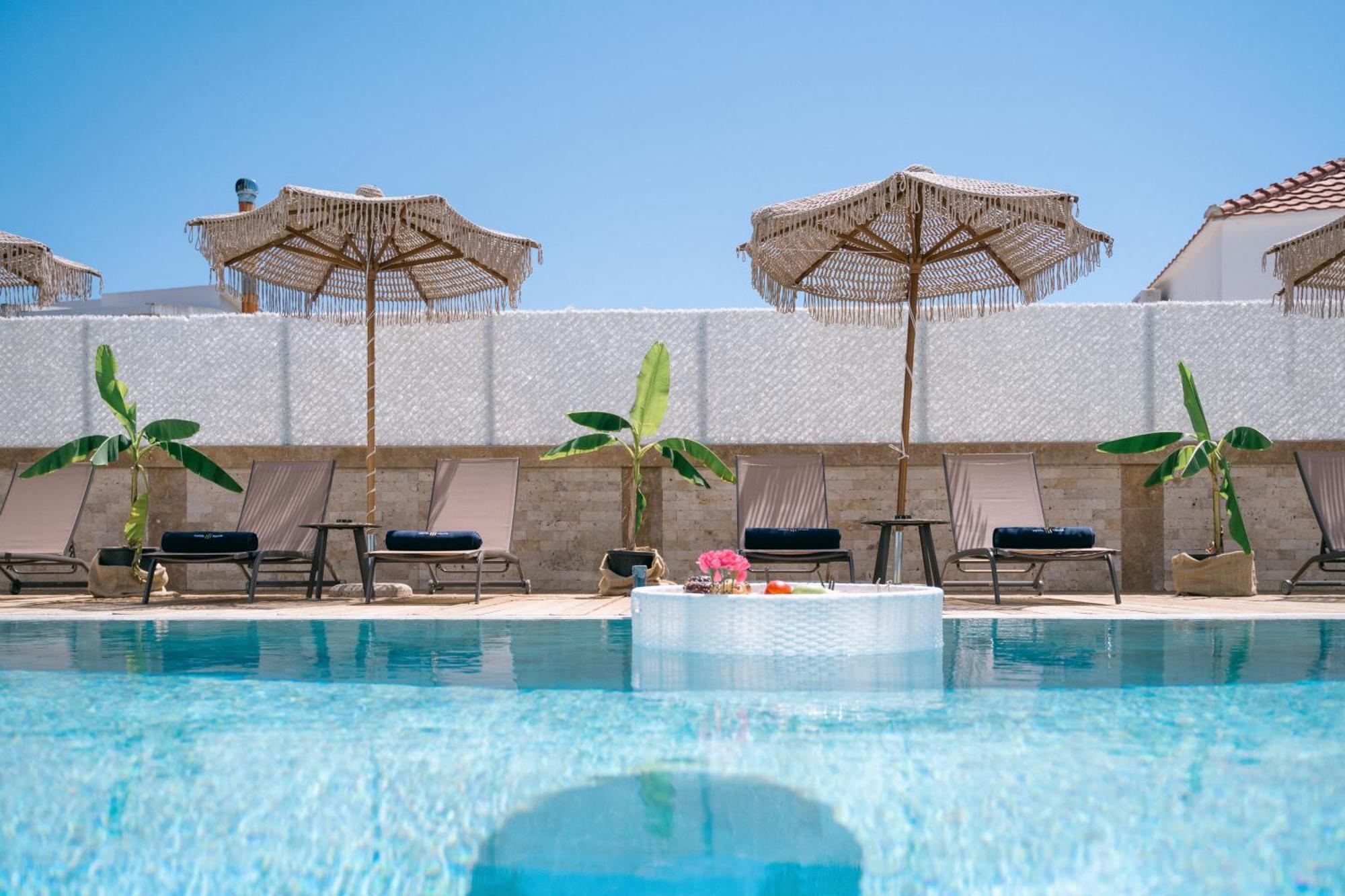 Hotel Teuta أولتْسي المظهر الخارجي الصورة